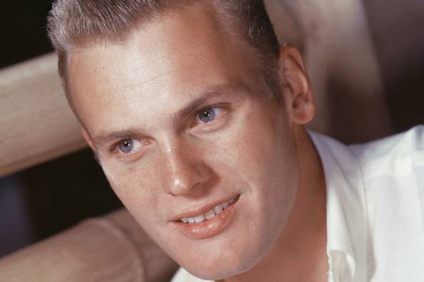 Tab Hunter, Hollywood heartthrob who hid sexuality, dead at 86