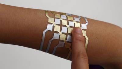 This tattoo can control your smartphone