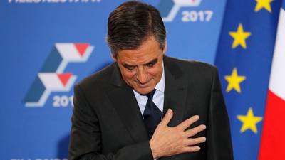 Fillon favourite for French presidency after primary landslide