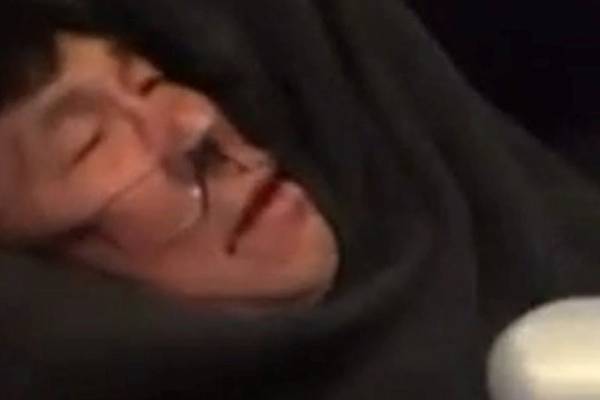 Passenger dragged from United Airlines jet will likely sue – lawyer
