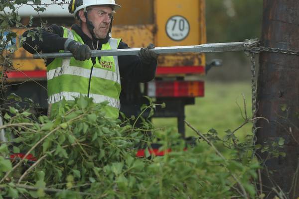 Storm Ophelia: About 78,000 remain without power