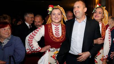 Russia set to profit from votes in Bulgaria and Moldova