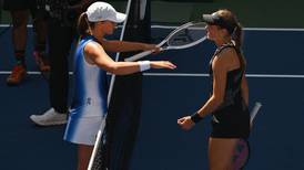 Iga Swiatek thrashes ‘best friend’ Kaja Juvan at US Open