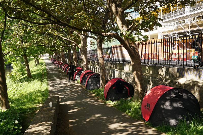 Asylum seeker tents appear on new section of Dublin’s Grand Canal day after clearance