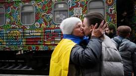 Ukraine: First passenger train rolls into newly freed Kherson