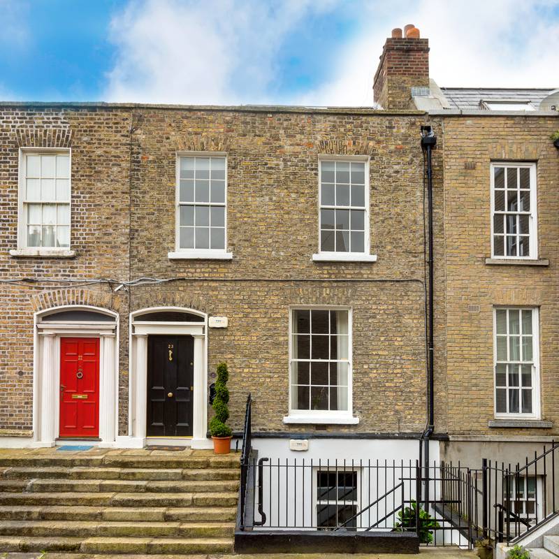 Modernised Georgian gem with basement-level apartment on Pearse Square for €1.095m