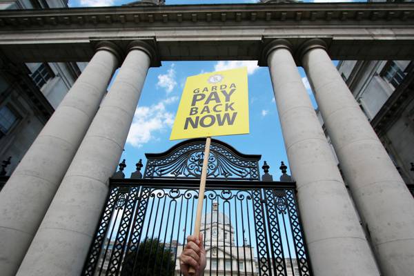Gardaí warn against making them pay more for pensions