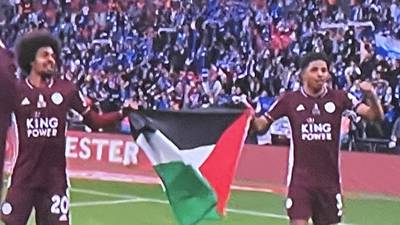 Leicester duo celebrate FA Cup win with Palestine flag