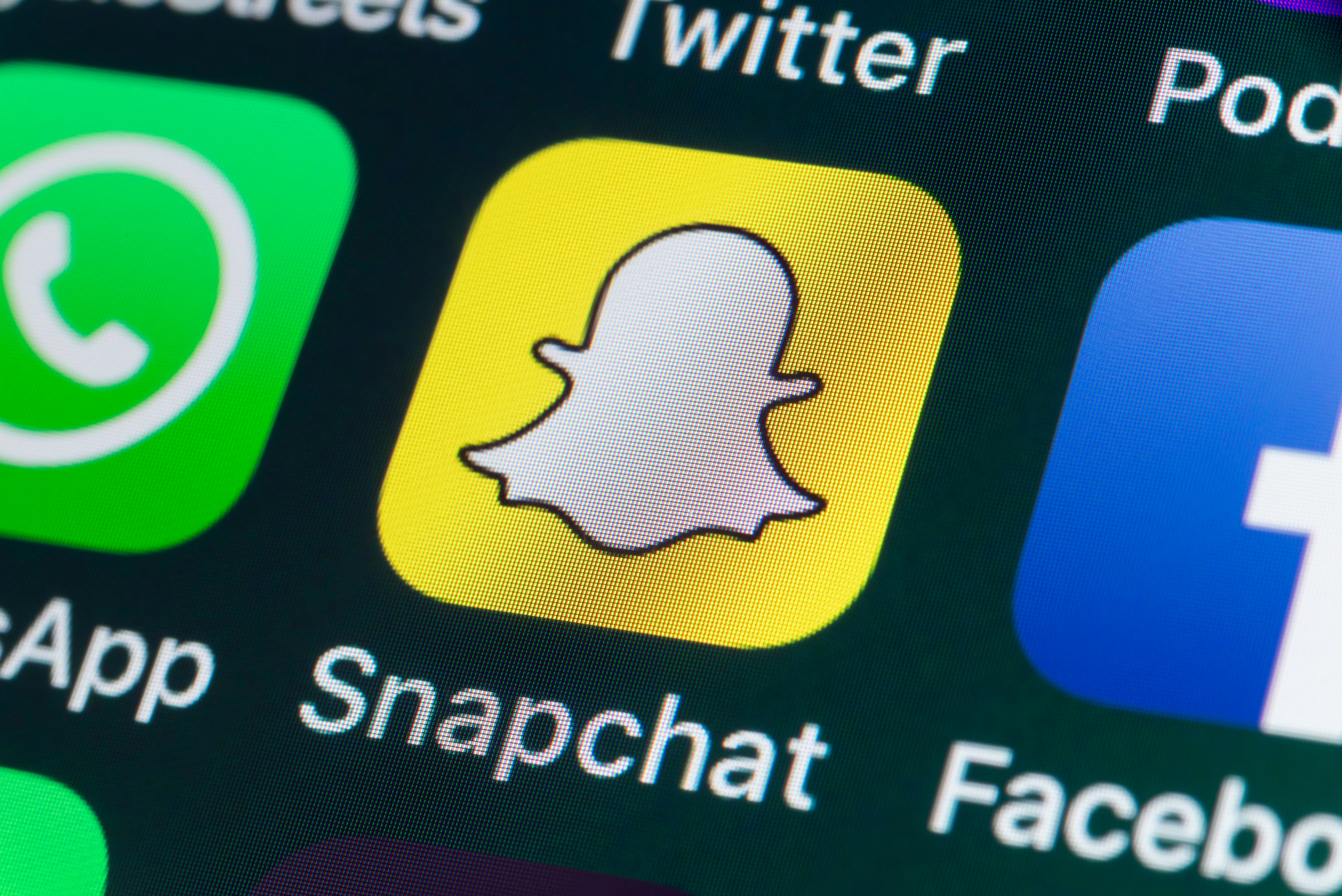 Man paid girls as young as 14 to pose for child sex abuse videos sent to  him over Snapchat â€“ The Irish Times