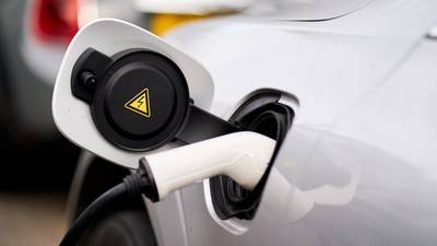 Shift to buying electric and hybrid cars accelerates