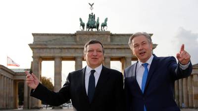 Barroso in urgent push for extra €2.7bn Commission budget
