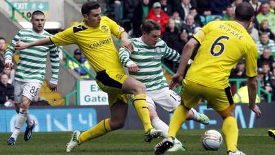 Celtic must wait on title despite stroll over Hibs