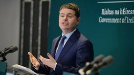 Donohoe to meet bank chiefs as Covid-19 crisis deepens