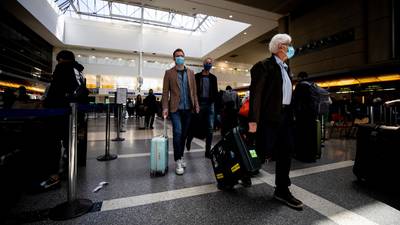 Major US airlines make masks optional following court ruling