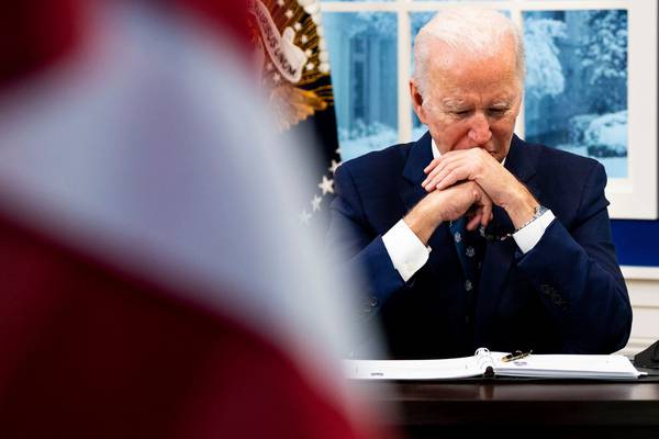 Biden considers deploying thousands of troops to eastern Europe, officials say