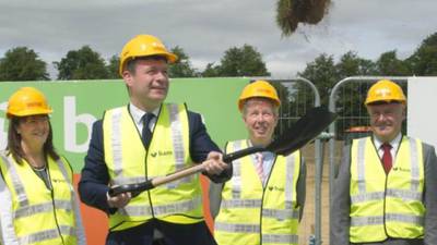 Alan Kelly criticised by Tipperary rival over sod-turning at school