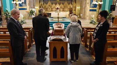 Thousands pay tribute to former bishop Edward Daly