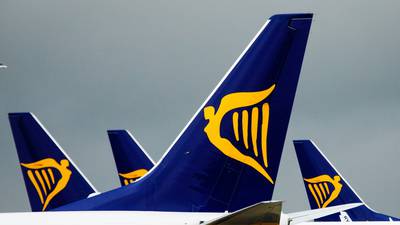 Ryanair Irish crew back temporary 10% pay cut