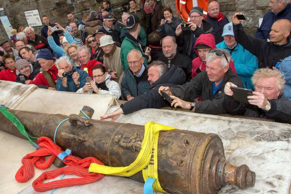 Divers recover four Spanish Armada cannons