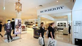 Burberry shareholders oppose CEO’s pay package