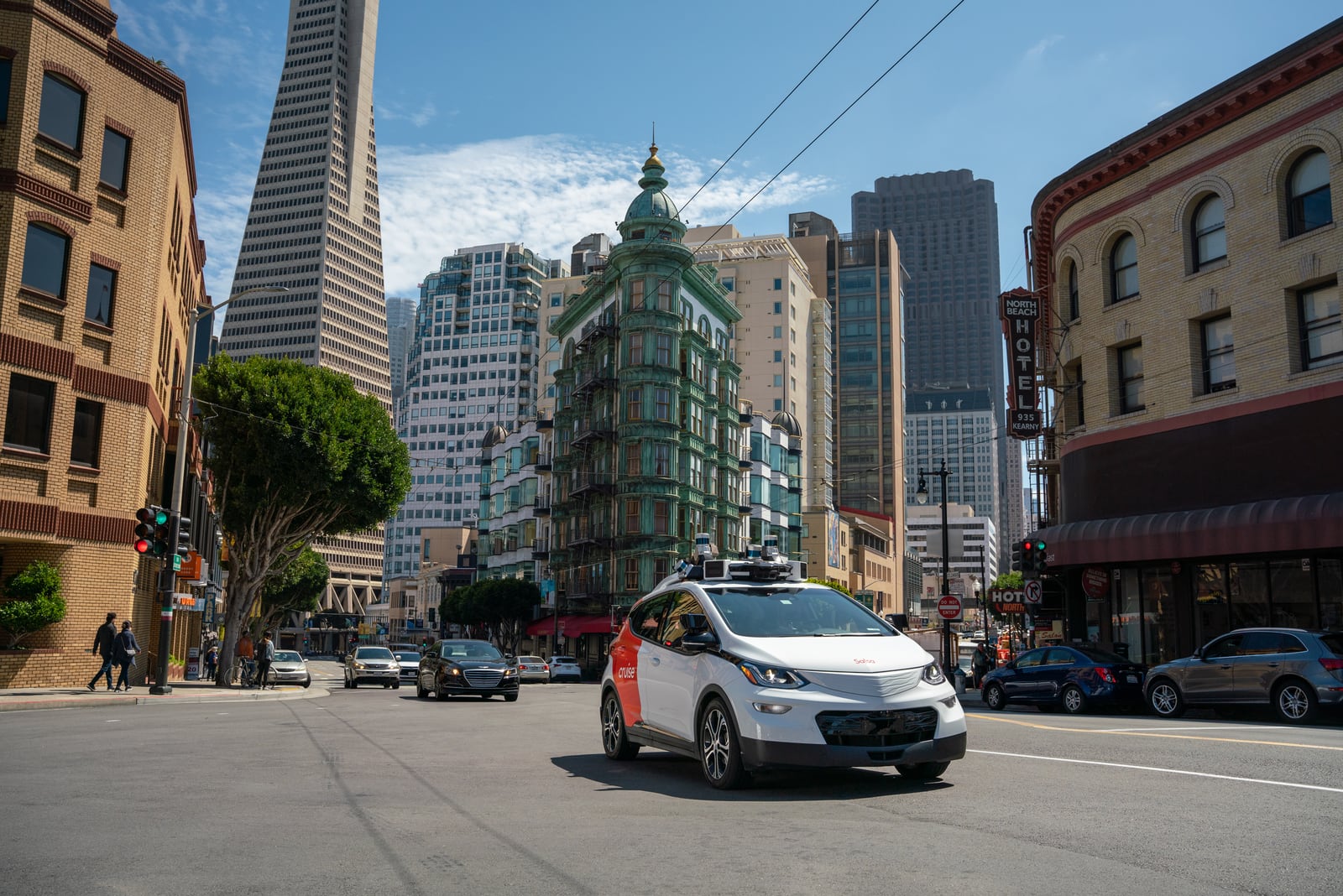 Driverless autonomous taxis San Francisco
