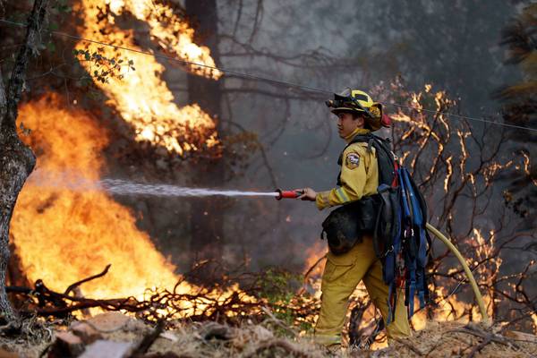Six people killed in northern California as wildfire spreads