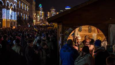Protests and government threats grow as Ukraine turmoil deepens