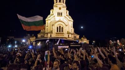 Bulgarian protesters block parliament
