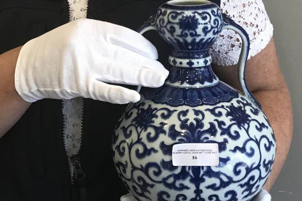 Chinese vase sells at Laois auction for record €740,000