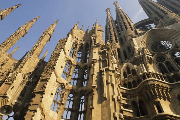 Barcelona’s Sagrada Familia evacuated in false alarm