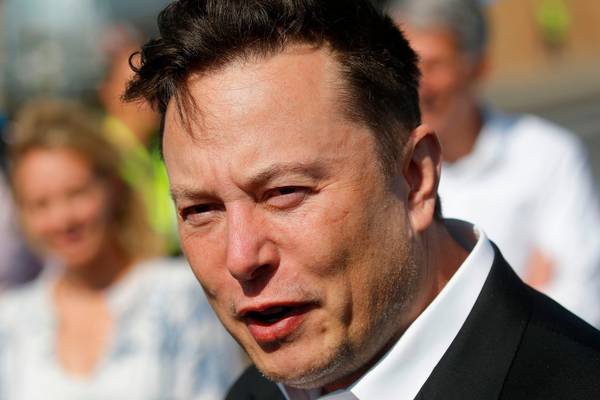Elon Musk tried to sell Tesla to Apple but Tim Cook refused to meet