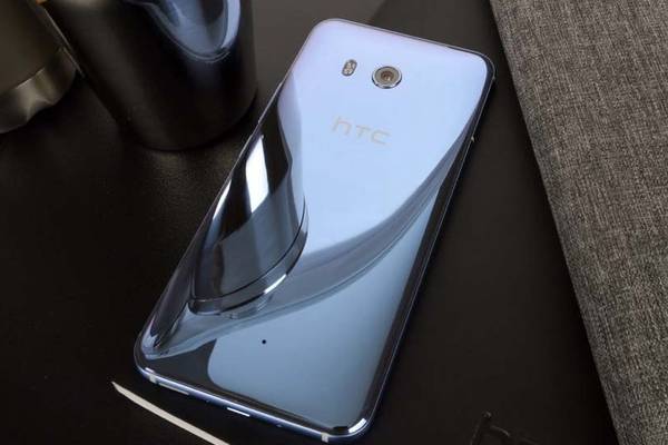 Review: HTC U11 puts the squeeze on rivals