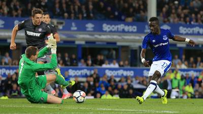 Everton move a step closer to Europa League group stages