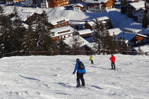 Irish among those in breach of lockdown rules at Austrian ski resort
