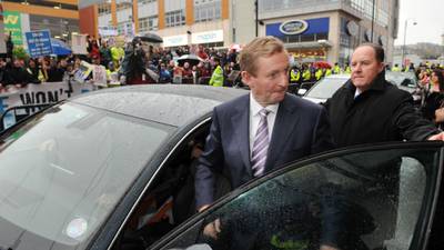Enda Kenny jeered by water charge protesters in Cork