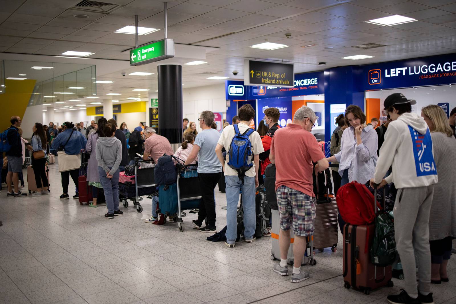 UK airport strikes: travellers warned of Christmas disruption – The ...
