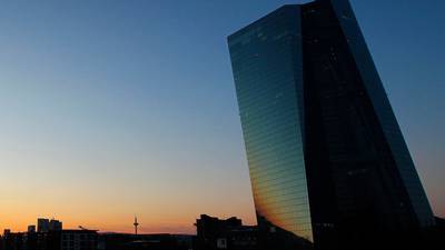 ECB orders banks to freeze dividends and share buybacks