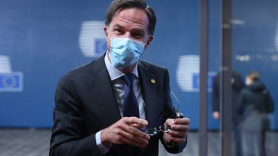 Coronavirus: Dutch government ‘urgently advises’ wearing of face masks