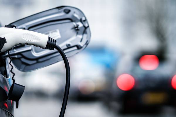 Motorists swerve electric cars because of lack of charging points