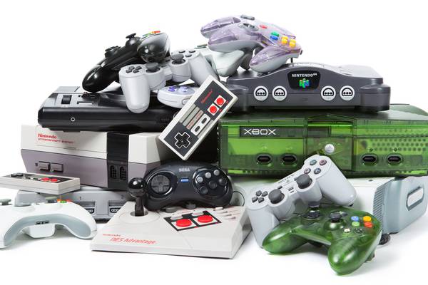 Christmas tech: Retro games find new fans with mini consoles