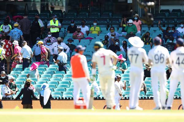 Fans ejected after alleged racist abuse of India players at SCG
