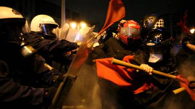 Petrol bombs thrown as anti-Obama protests erupt in Athens
