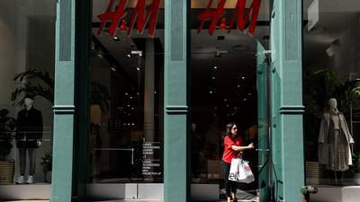 H&M boosts profit on strong summer collection