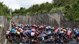 Italian riders claim stage and pink jersey on sixth stage of Giro