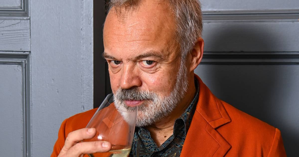 Découvrez combien Graham Norton entre vraiment dans une bouteille GN – The Irish Times