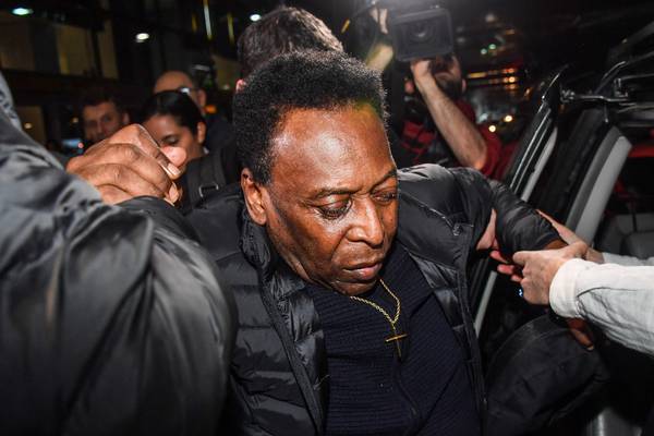 Pelé leaves hospital after tumour removal and will continue with chemotherapy