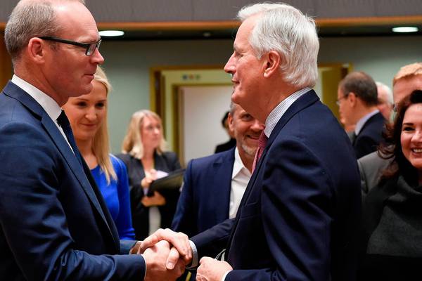 Brexit: Summit hopes fade as Barnier says no Border breakthrough