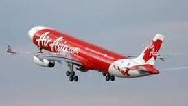 Authorities at loss to explain how AirAsia flight could go missing in monsoon