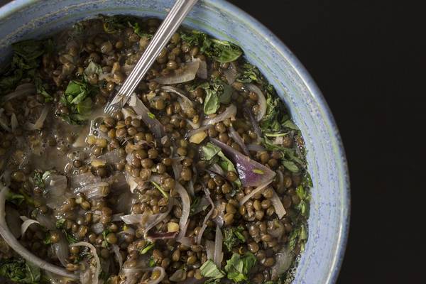 Red onion, ginger, garlic and basil lentils