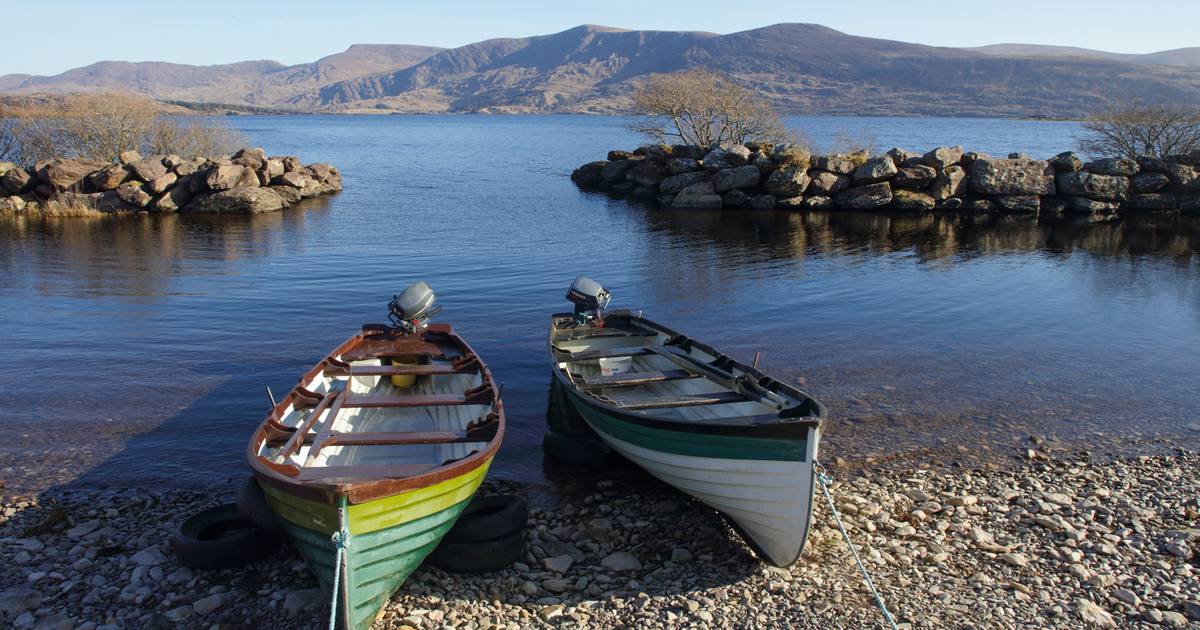 Une mystérieuse articulation de remplacement de la hanche découverte au fond du célèbre lac de pêche de Kerry